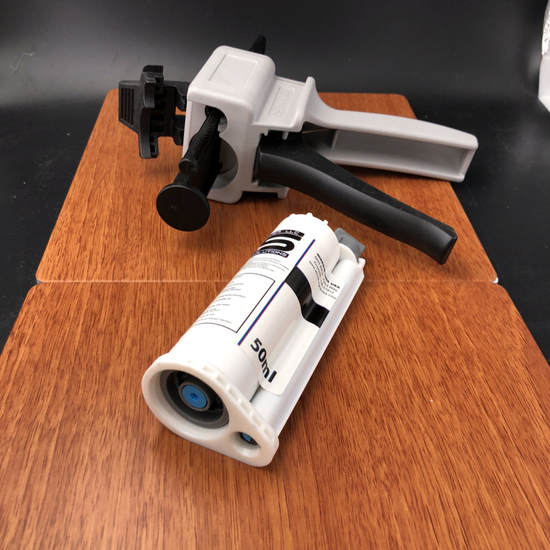 Manual Cartridge Gun for Methacrylate 50ml 10:1 Mix (Round Flange) - Wired4Signs USA - Buy LED lighting online