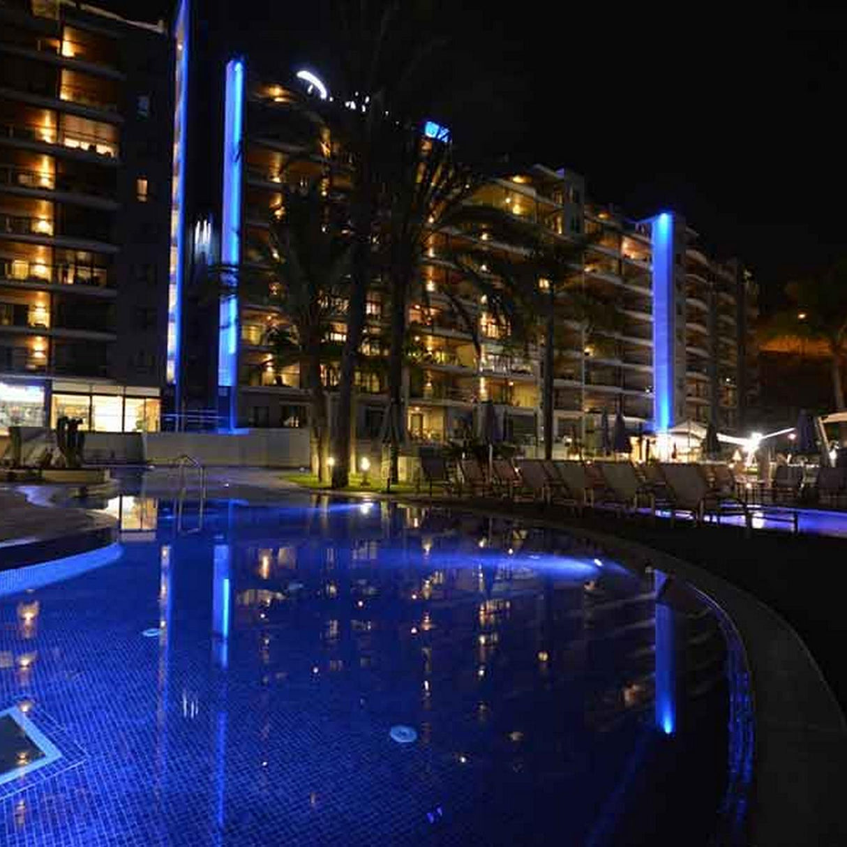 Wall-mounted Touch Sensitive DMX Lighting Controller ~ Nicolaudie STICK-DE3 - Wired4Signs USA - Buy LED lighting online