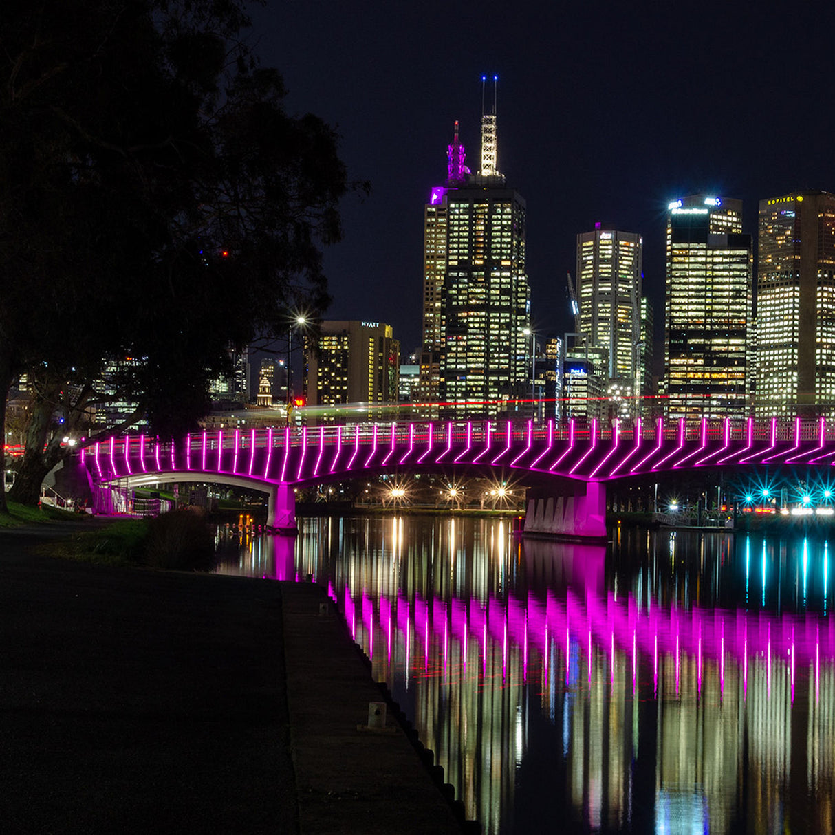 Wall-mounted Touch Sensitive DMX Lighting Controller ~ Nicolaudie STICK-DE3 - Wired4Signs USA - Buy LED lighting online