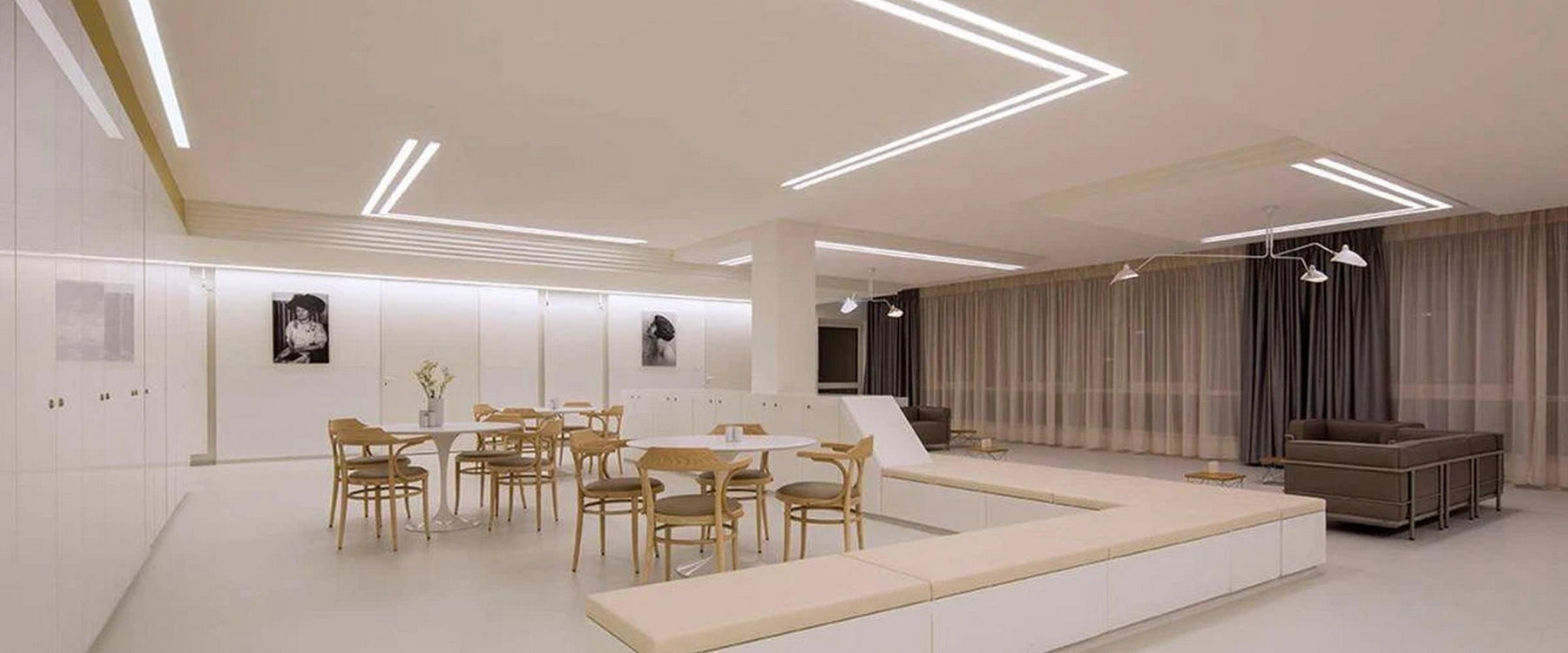 Architectural recessed linear LED lighting using aluminum profiles